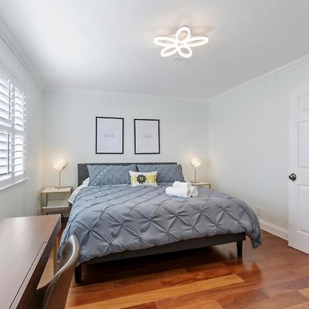 @ Marbella Lane - Buckingham Place Laundry + P Пасифика Екстериор снимка