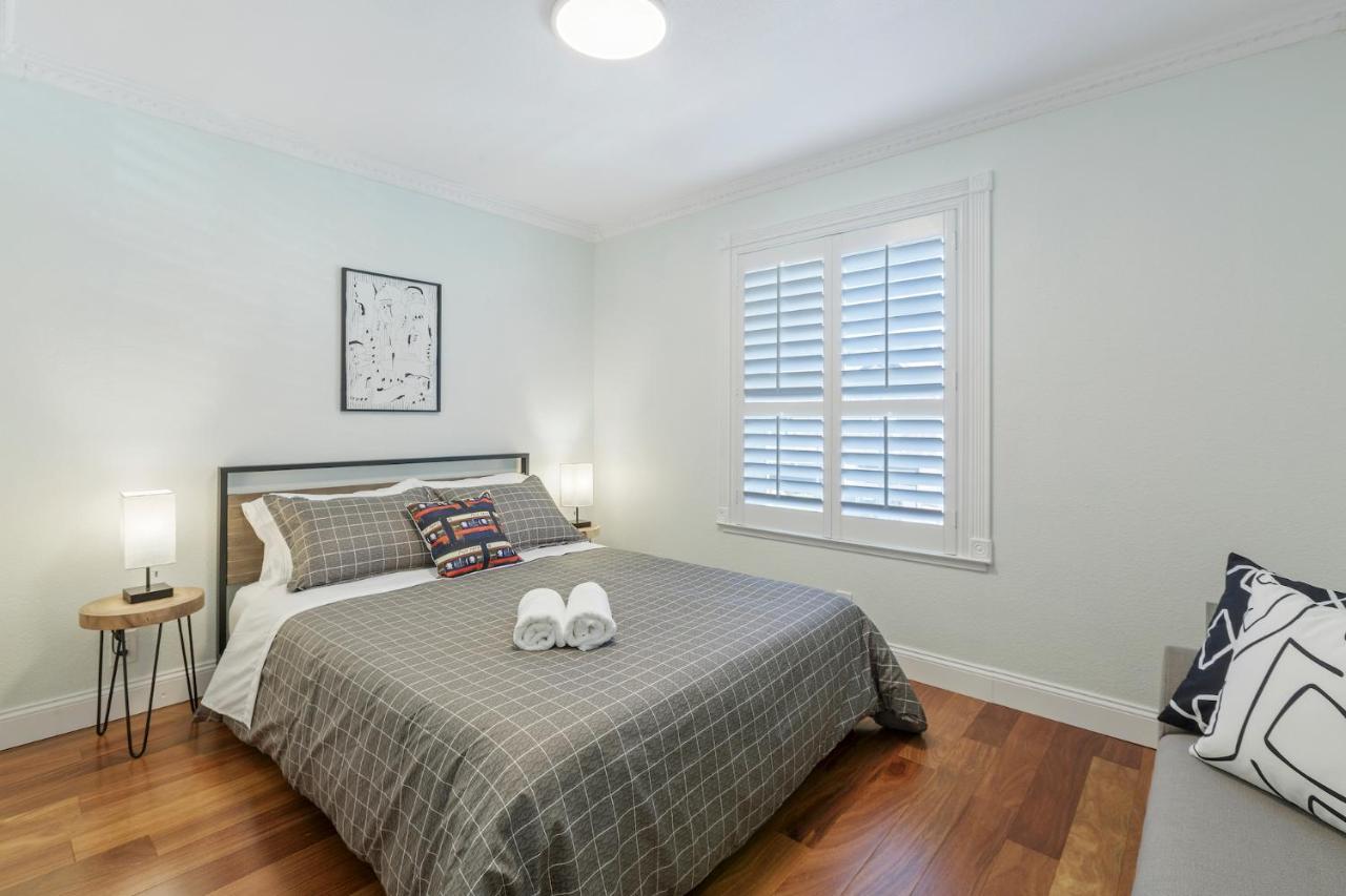 @ Marbella Lane - Buckingham Place Laundry + P Пасифика Екстериор снимка